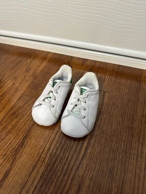Adidas Infant White “Stan Smith” Sneakers with Green Accents